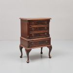 1073 9212 CHEST OF DRAWERS